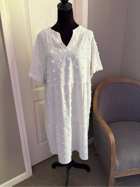 Textured White Midi Dress with Short Sleeves